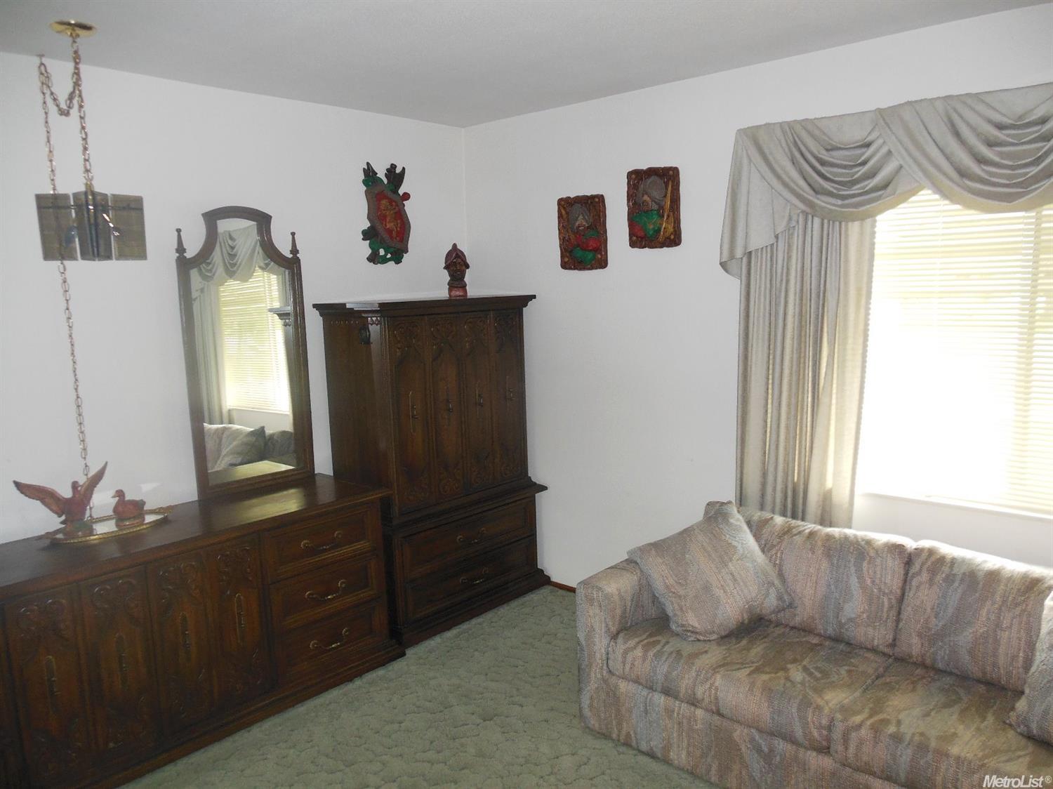 700 N Ham Ln, Lodi, CA 95242 photo 3