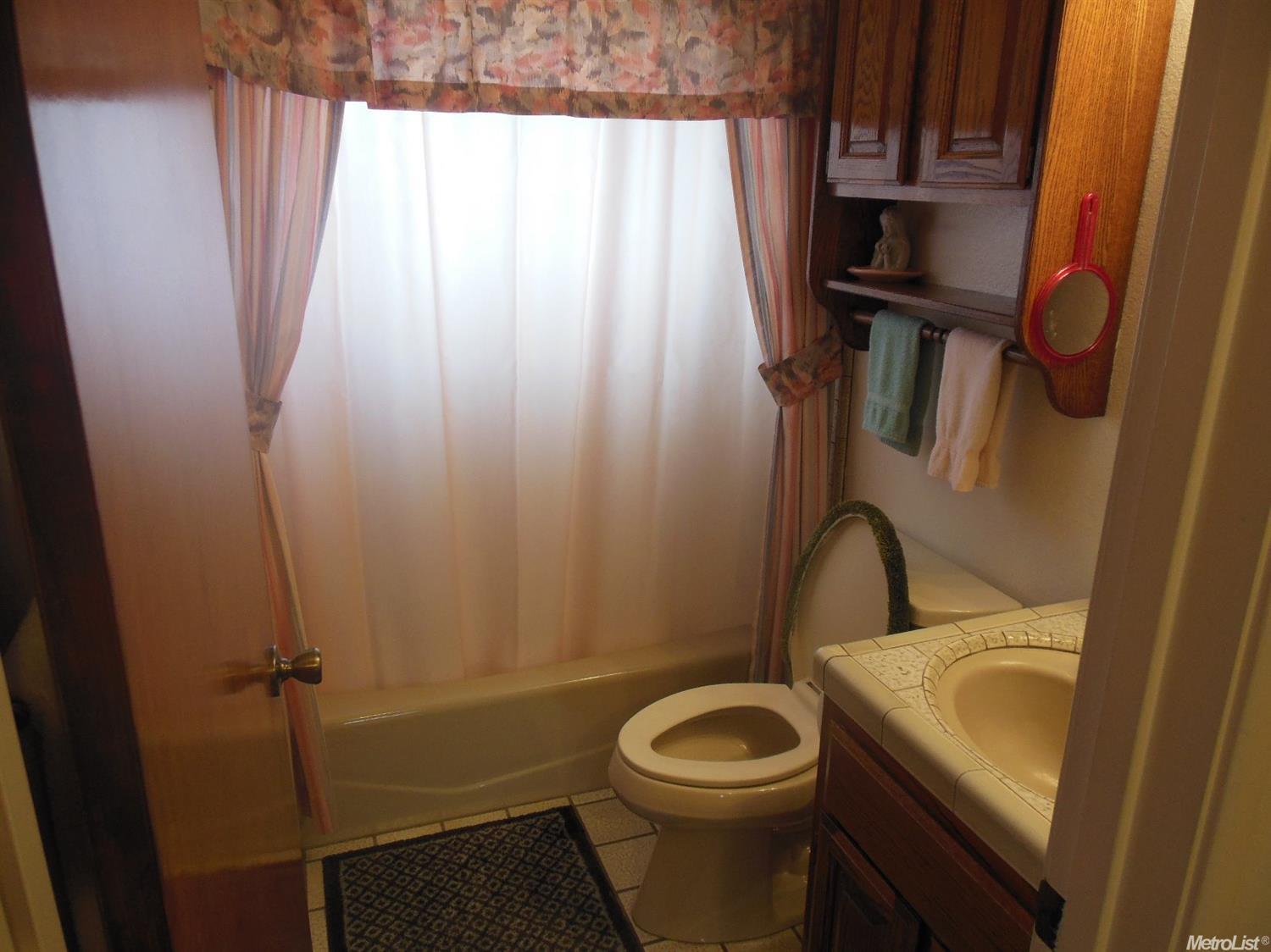 700 N Ham Ln, Lodi, CA 95242 photo 5