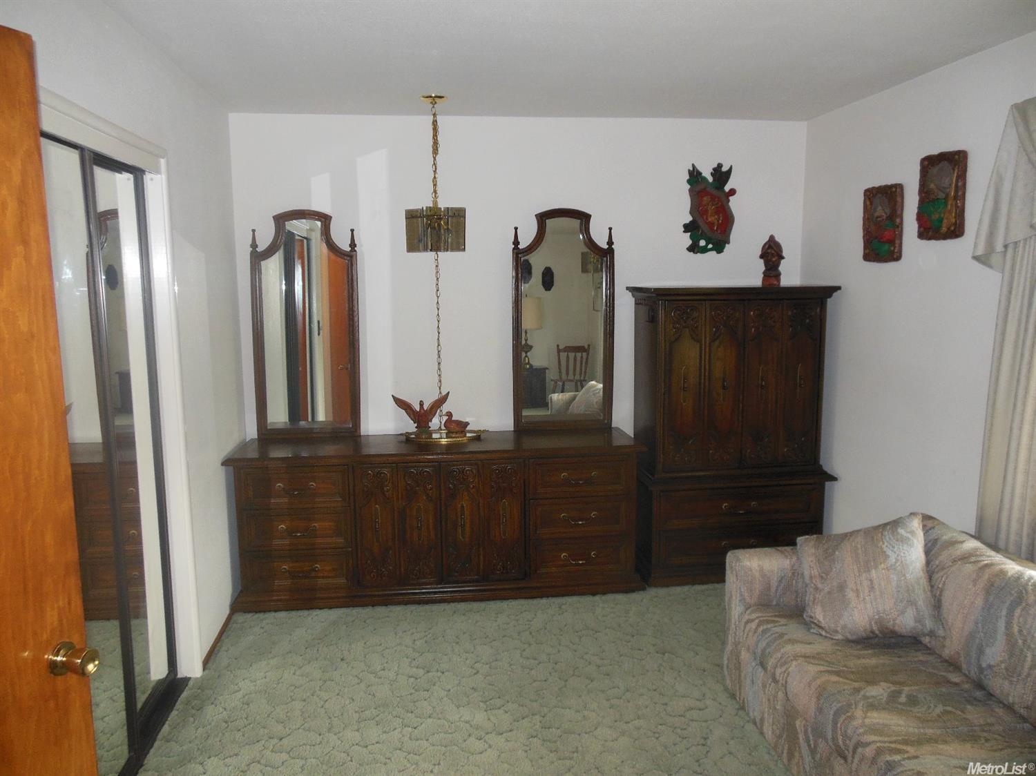 700 N Ham Ln, Lodi, CA 95242 photo 2