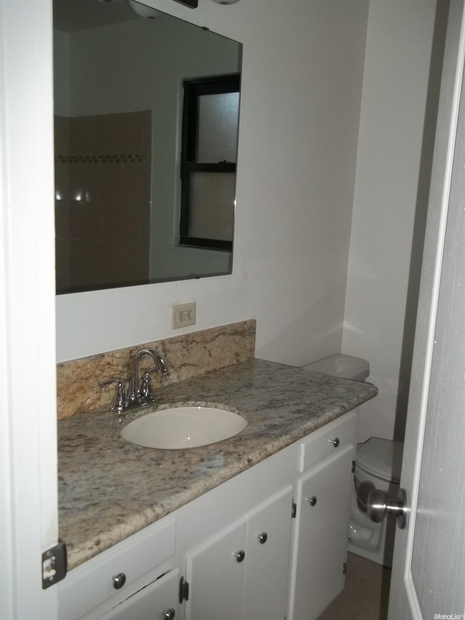 618 N Pacific Ave, Lodi, CA 95242 photo 7