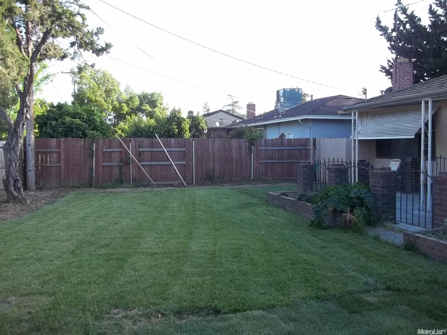 618 N Pacific Ave, Lodi, CA 95242 photo 3