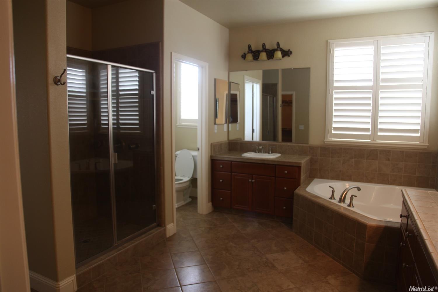 2076 Katnich Ln, Lodi, CA 95242 photo 16
