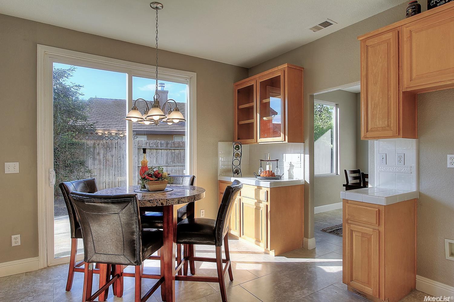901 Platinum Ave, Lathrop, CA 95330 photo 8