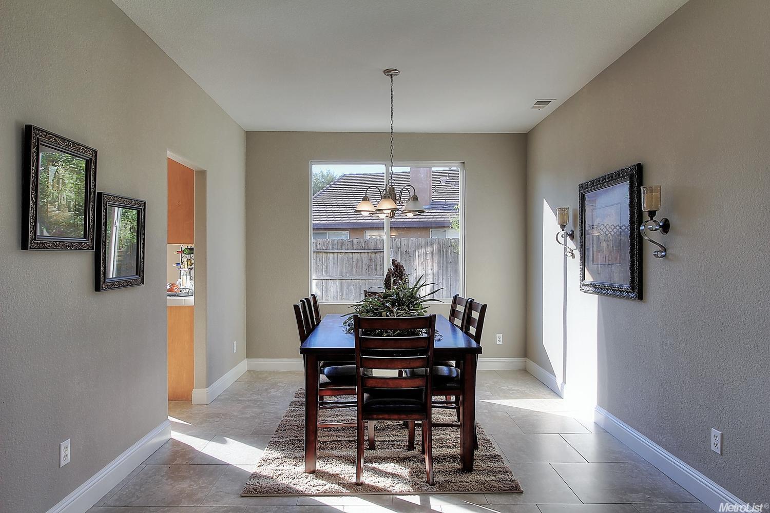 901 Platinum Ave, Lathrop, CA 95330 photo 4