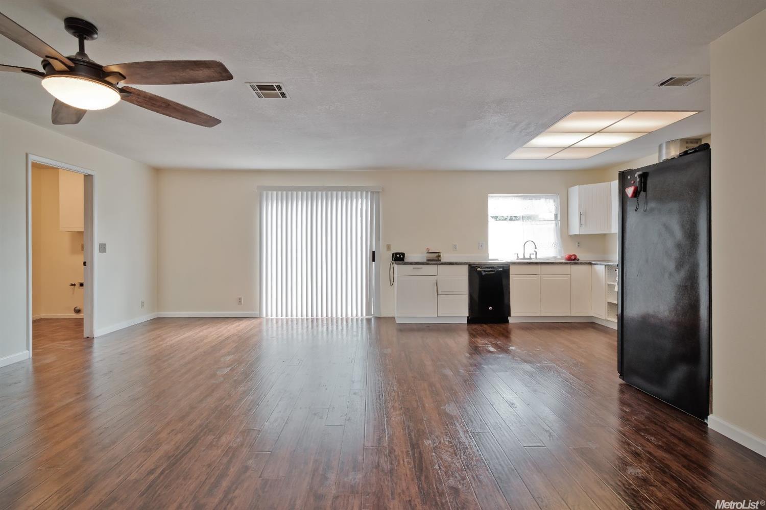 1320 Sprague St, Manteca, CA 95336 photo 3