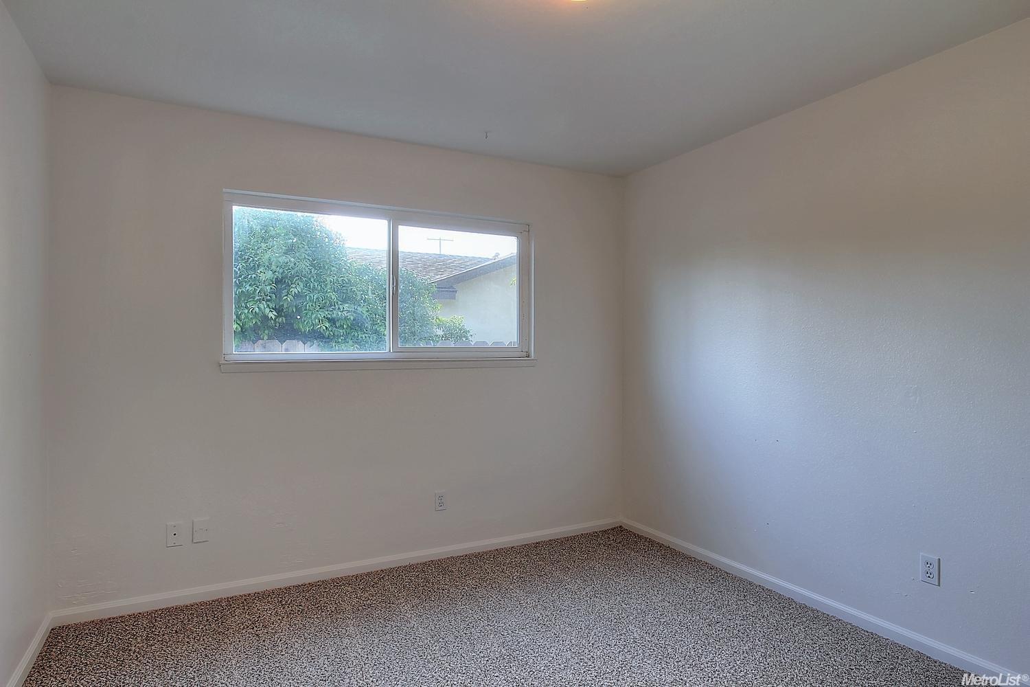 1609 Ascot Dr, Modesto, CA 95350 photo 12
