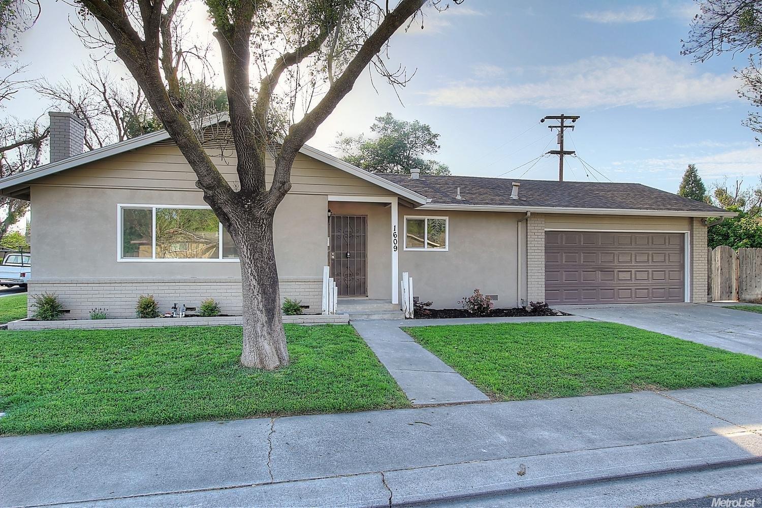 1609 Ascot Dr, Modesto, CA 95350 photo 1