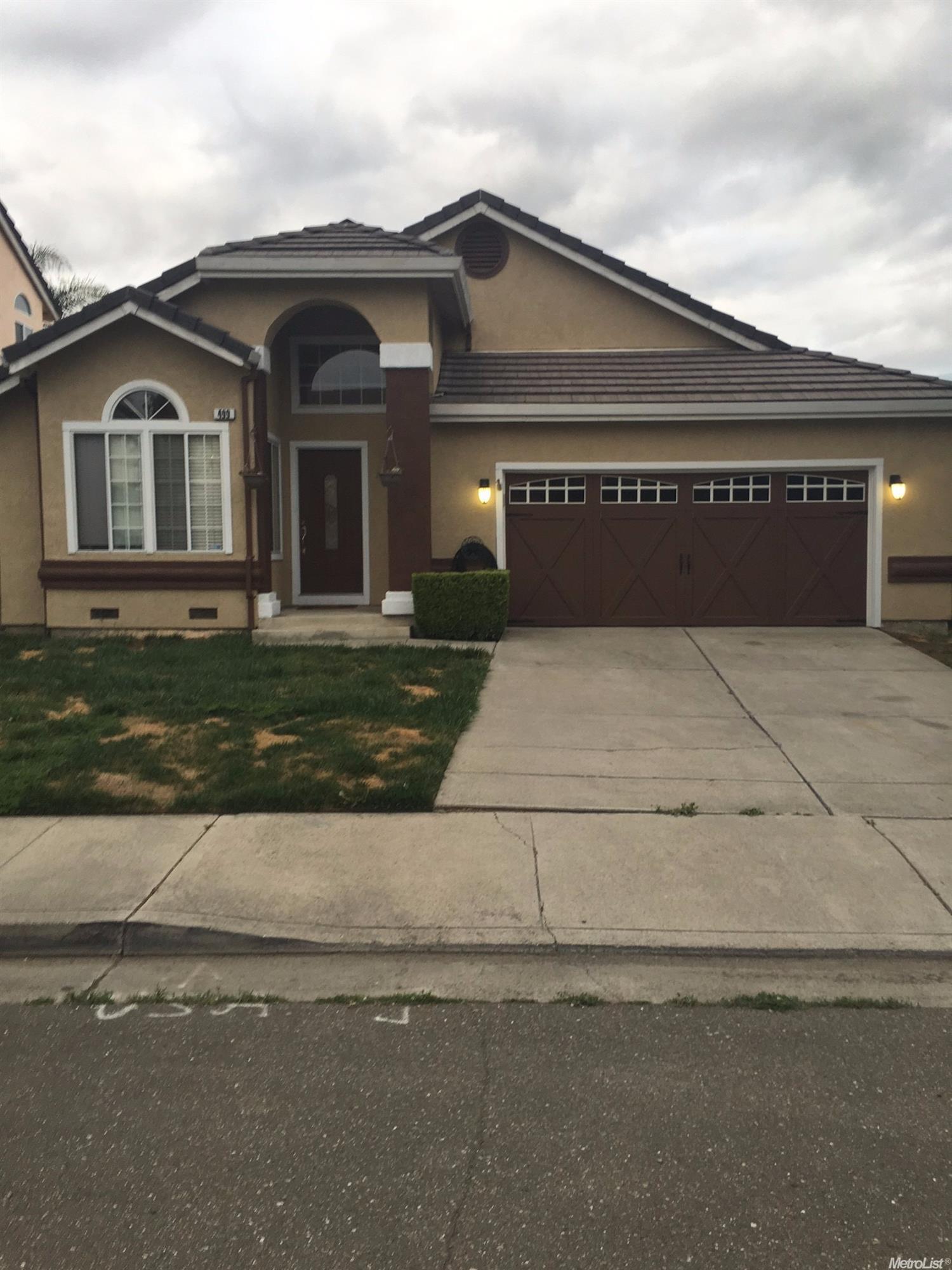 499 Gonzalez St, Tracy, CA 95376 photo 1