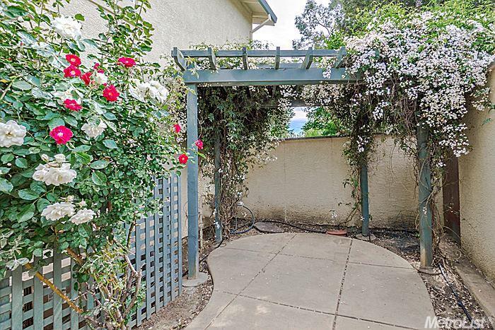 2081 5th St, Davis, CA 95618 photo 4