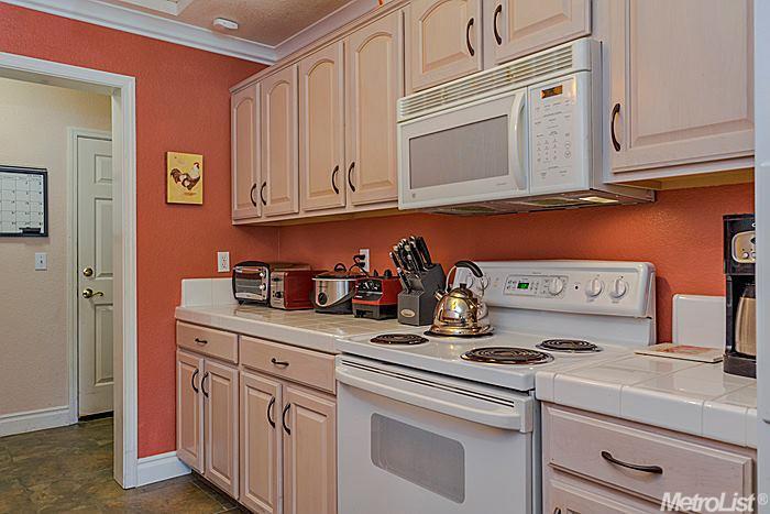 2081 5th St, Davis, CA 95618 photo 8