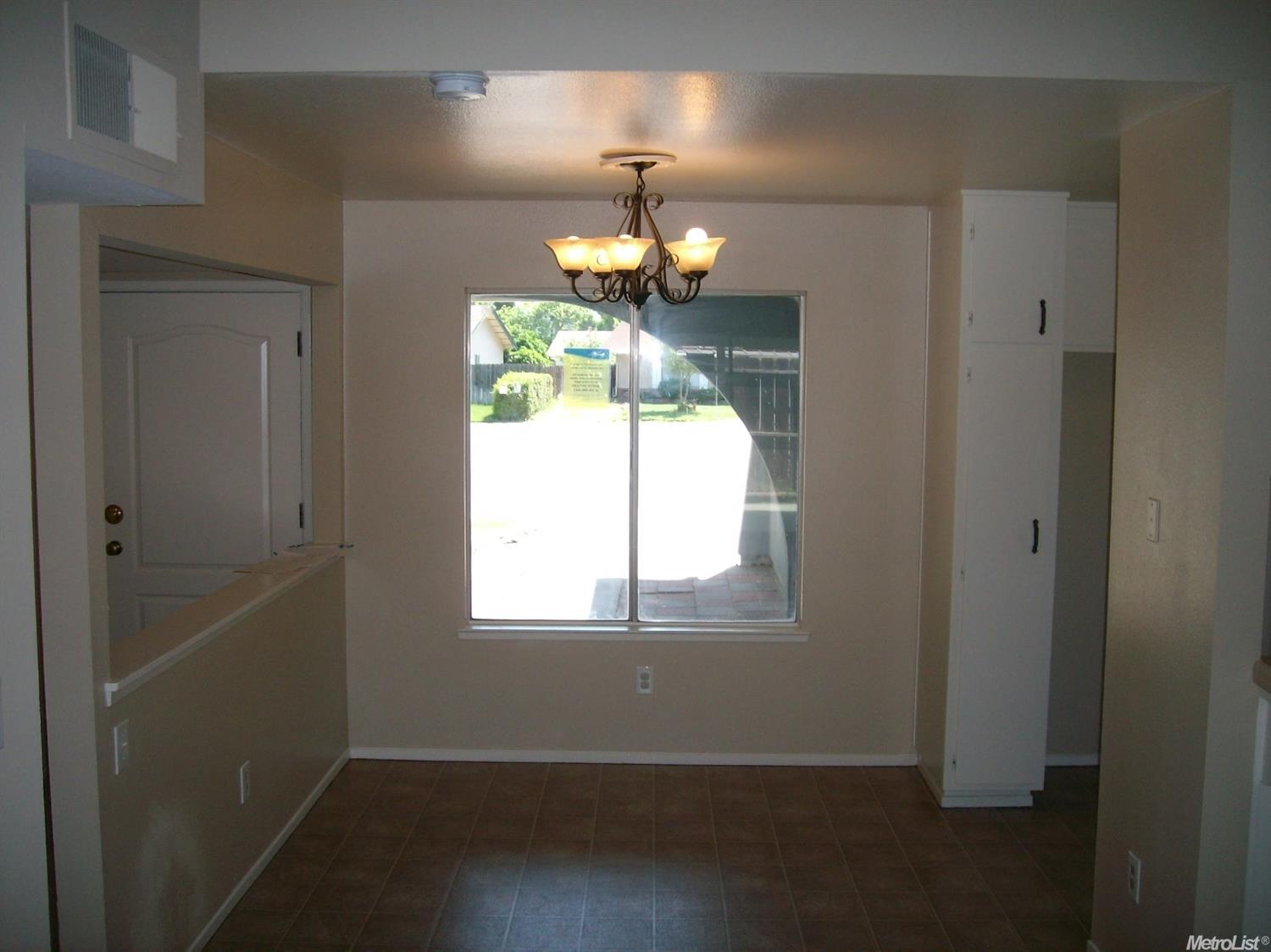 3205 April Ct, Modesto, CA 95354 photo 4