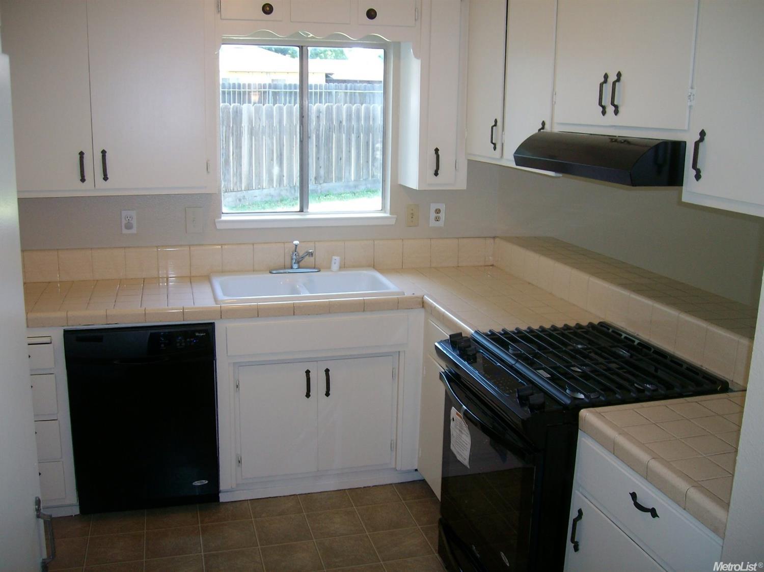 3205 April Ct, Modesto, CA 95354 photo 6