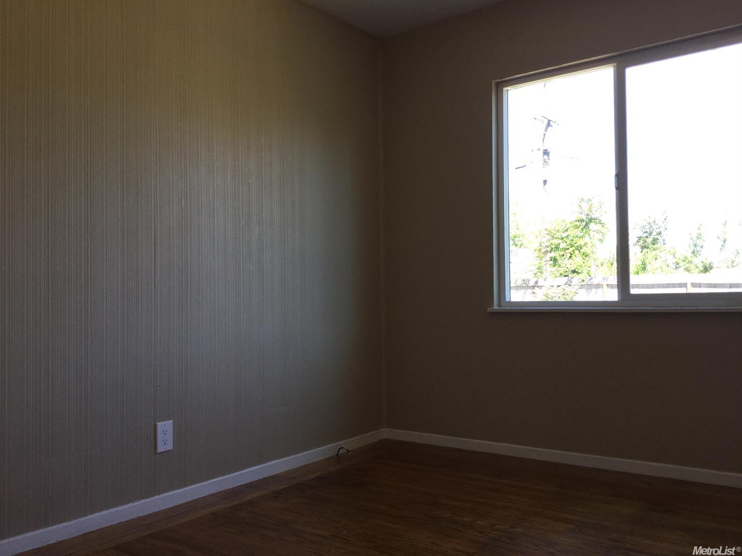 825 Elm Ave, Modesto, CA 95351 photo 9