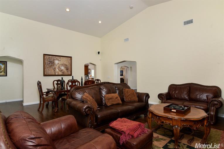 5717 Robertson Ave, Carmichael, CA 95608 photo 9