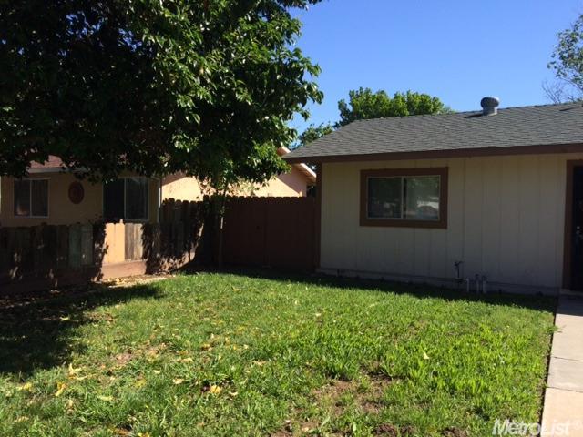 120 Leverton Dr, Patterson, CA 95363 photo 2