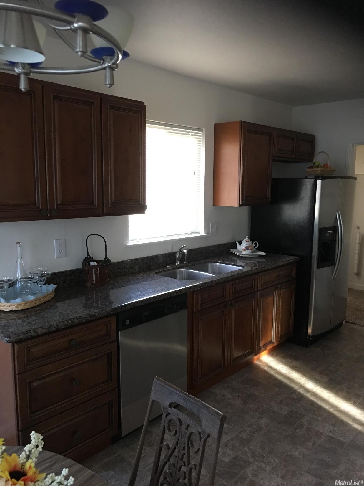 414 E Pine St, Stockton, CA 95204 photo 5