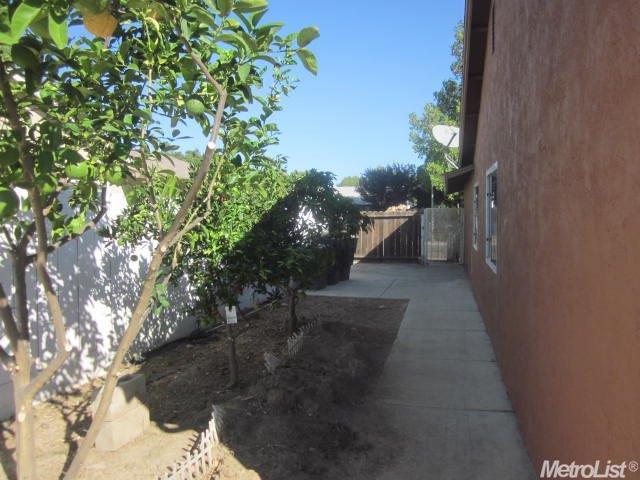 140 Yosemite Dr, Tracy, CA 95376 photo 8