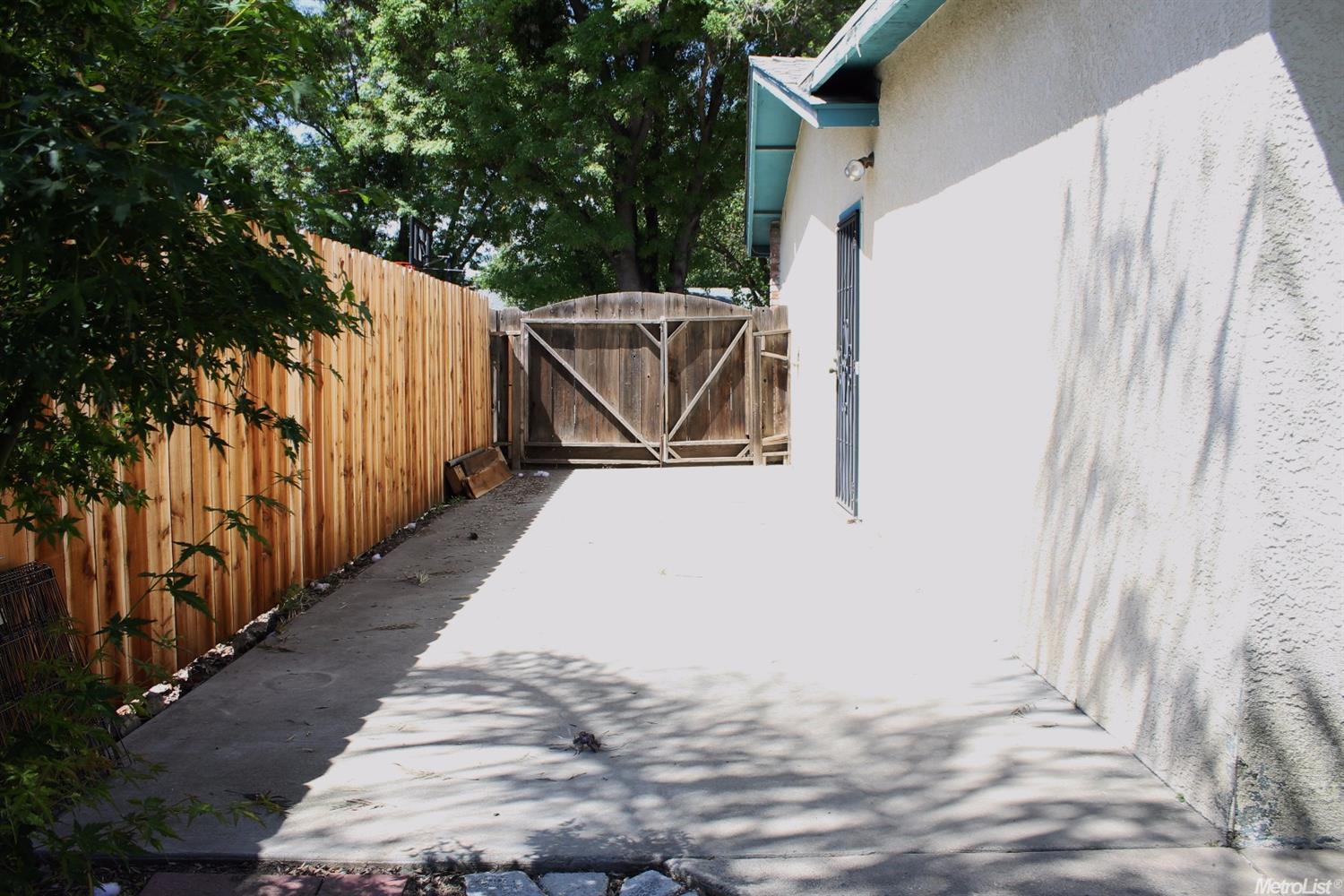 2020 Enfield, Modesto, CA 95355 photo 14