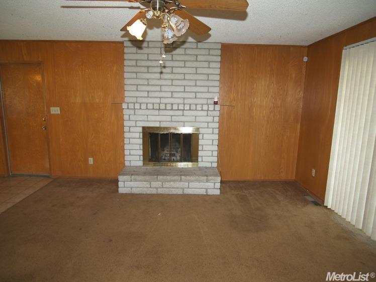 2807 Warwick Ln, Modesto, CA 95350 photo 7