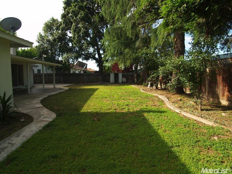2807 Warwick Ln, Modesto, CA 95350 photo 25