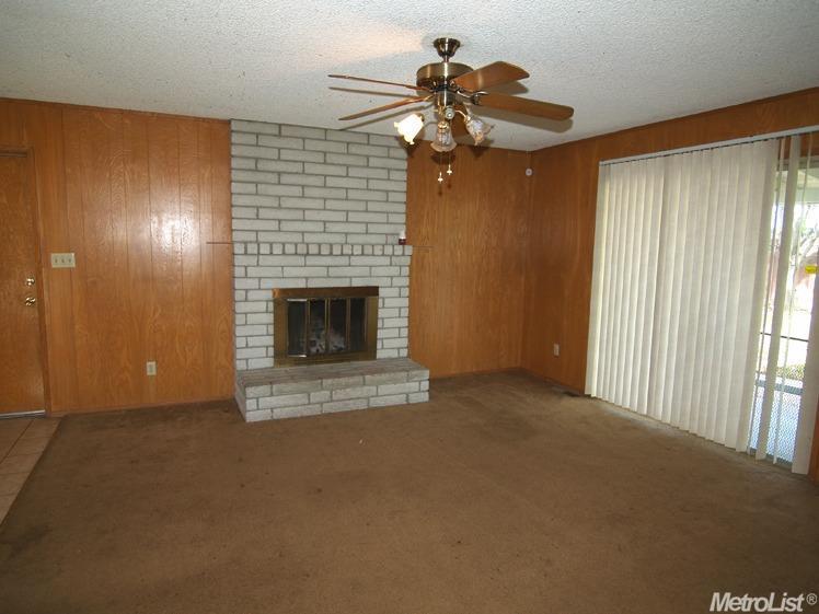 2807 Warwick Ln, Modesto, CA 95350 photo 6