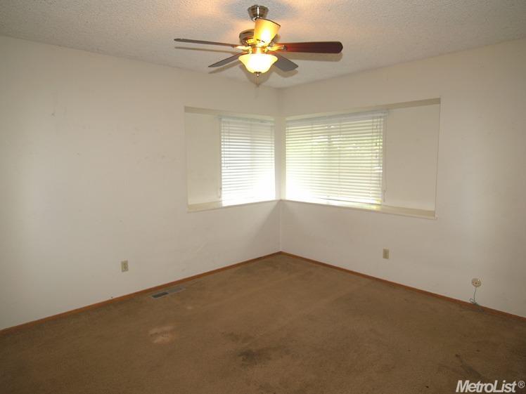 2807 Warwick Ln, Modesto, CA 95350 photo 15