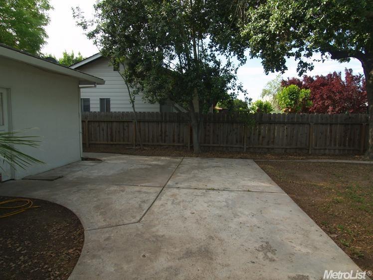 2807 Warwick Ln, Modesto, CA 95350 photo 20