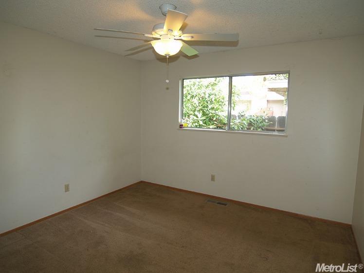 2807 Warwick Ln, Modesto, CA 95350 photo 16