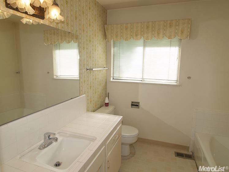 2807 Warwick Ln, Modesto, CA 95350 photo 18