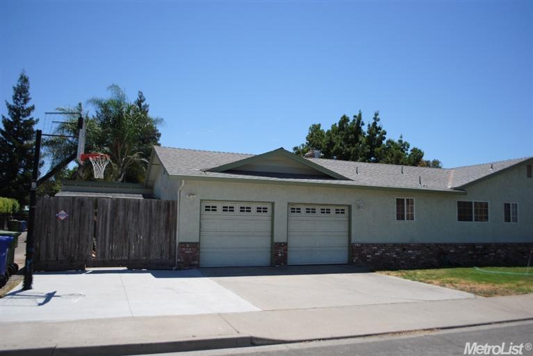 1990 Clemson Ct, Turlock, CA 95382 photo 5