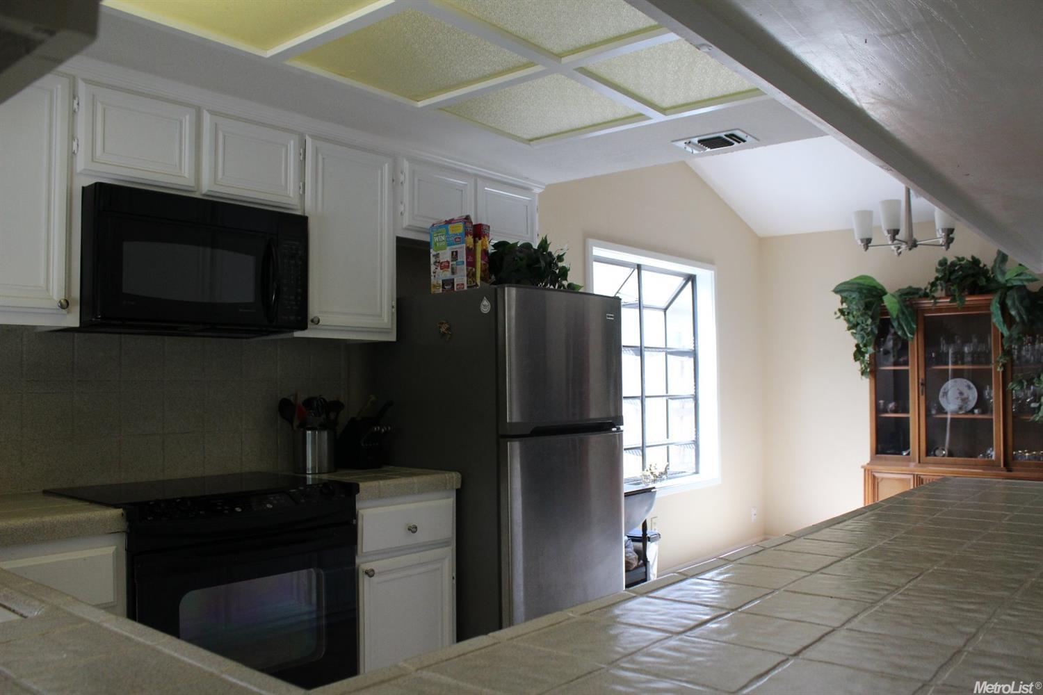 3301 Parks Ln, Carmichael, CA 95608 photo 9