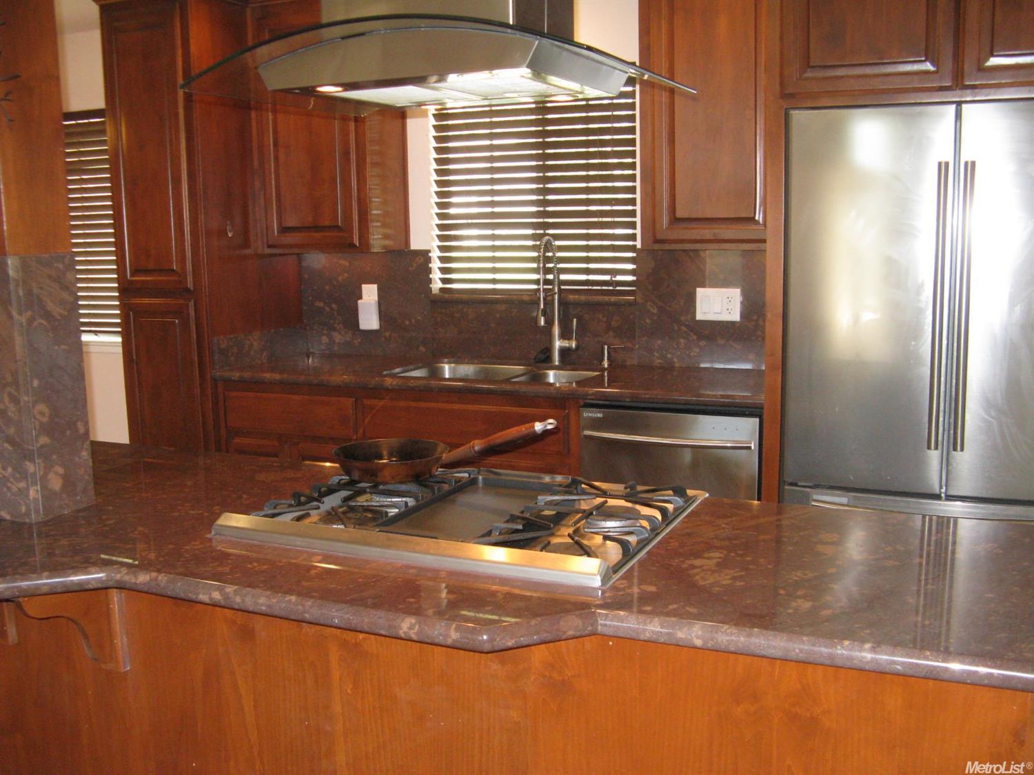 8280 Wightman Ave, Fair Oaks, CA 95628 photo 4