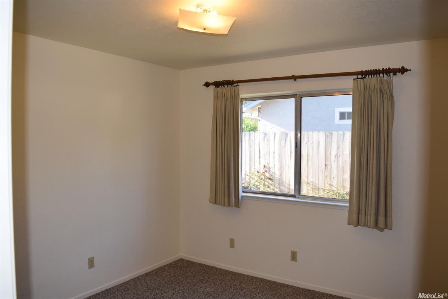 4033 Glendale Ct, Merced, CA 95348 photo 17