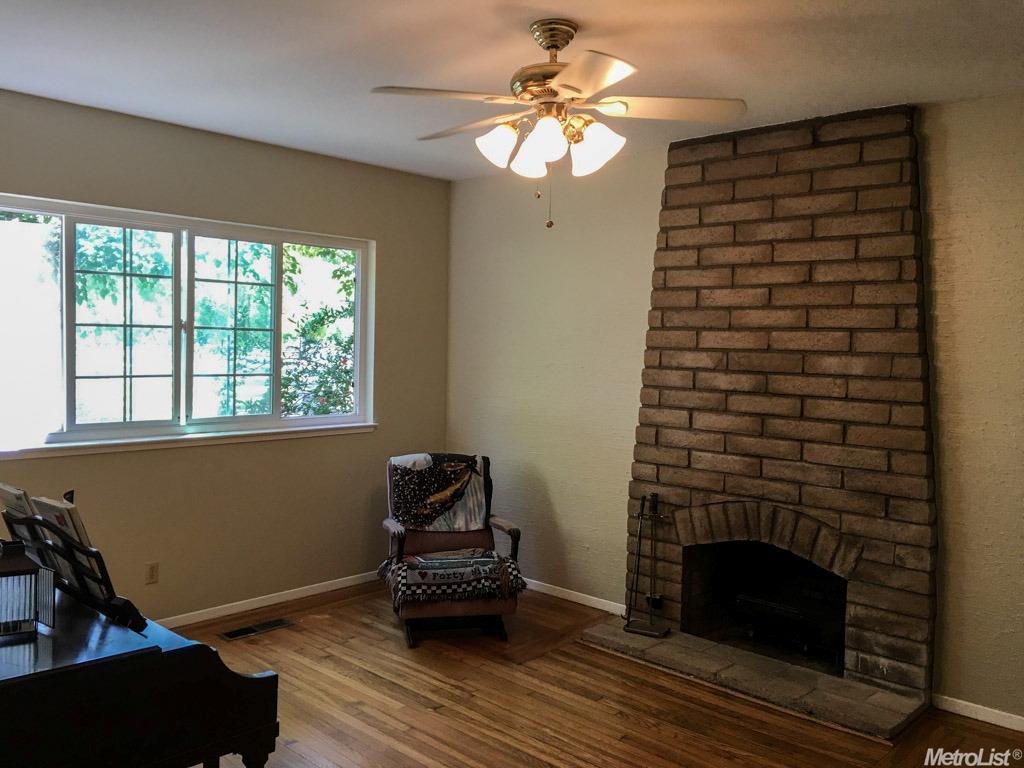 9814 Mindy Ln, Wilton, CA 95693 photo 4