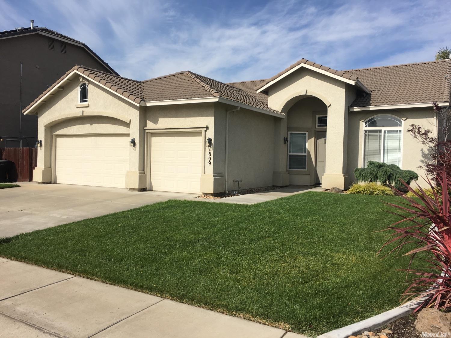 1809 Vanowen Ct, Modesto, CA 95355 photo 1