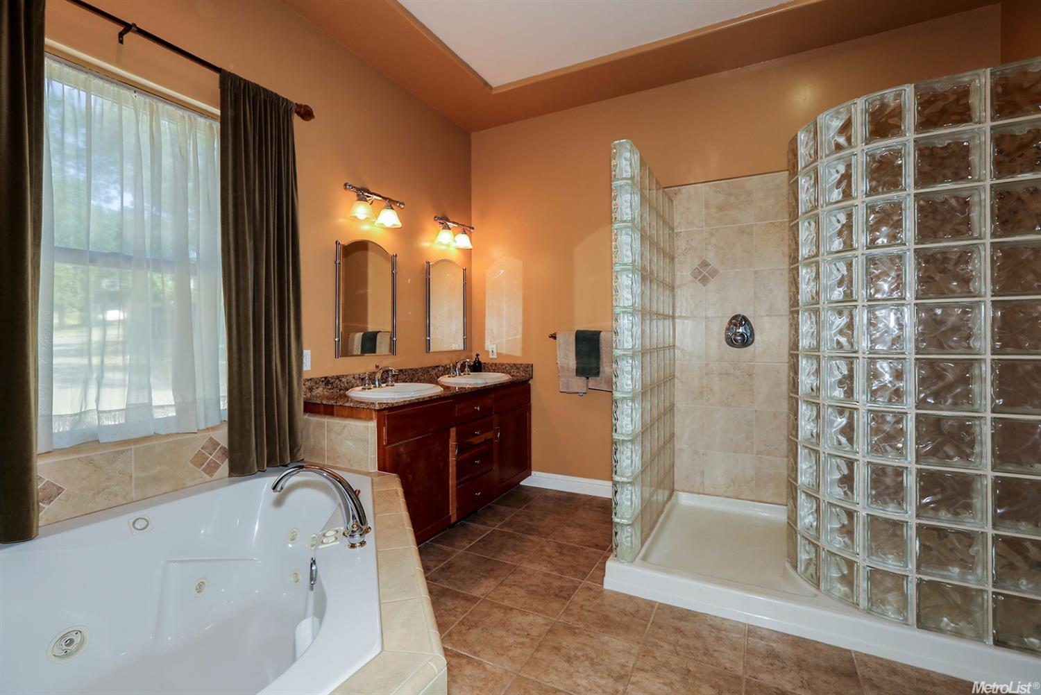 Undisclosed, Grass Valley, CA 95949 photo 12