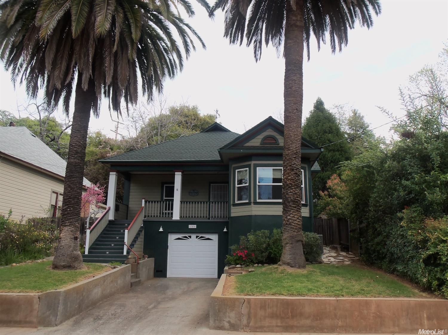 156 Pine St, Auburn, CA 95603 photo 1
