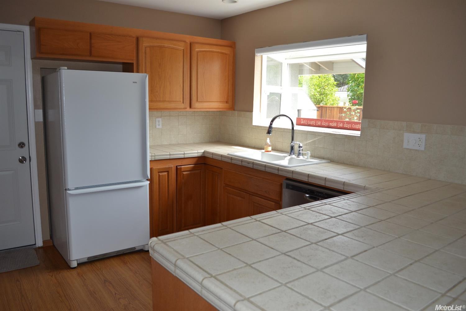 4706 Lake Dr, Carmichael, CA 95608 photo 8