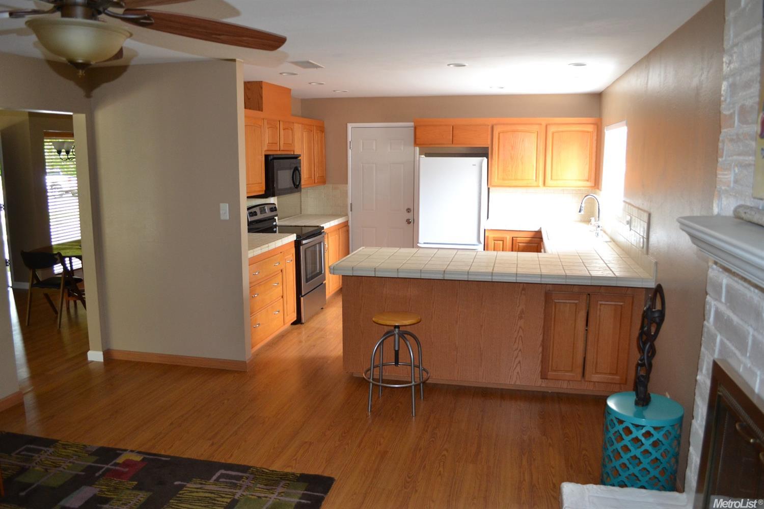 4706 Lake Dr, Carmichael, CA 95608 photo 7