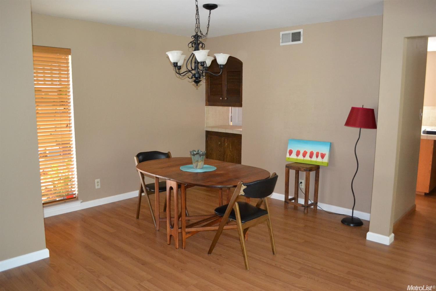 4706 Lake Dr, Carmichael, CA 95608 photo 9