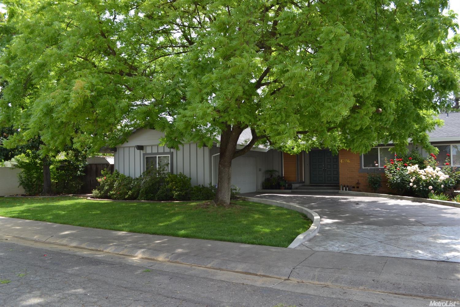 4706 Lake Dr, Carmichael, CA 95608 photo 2