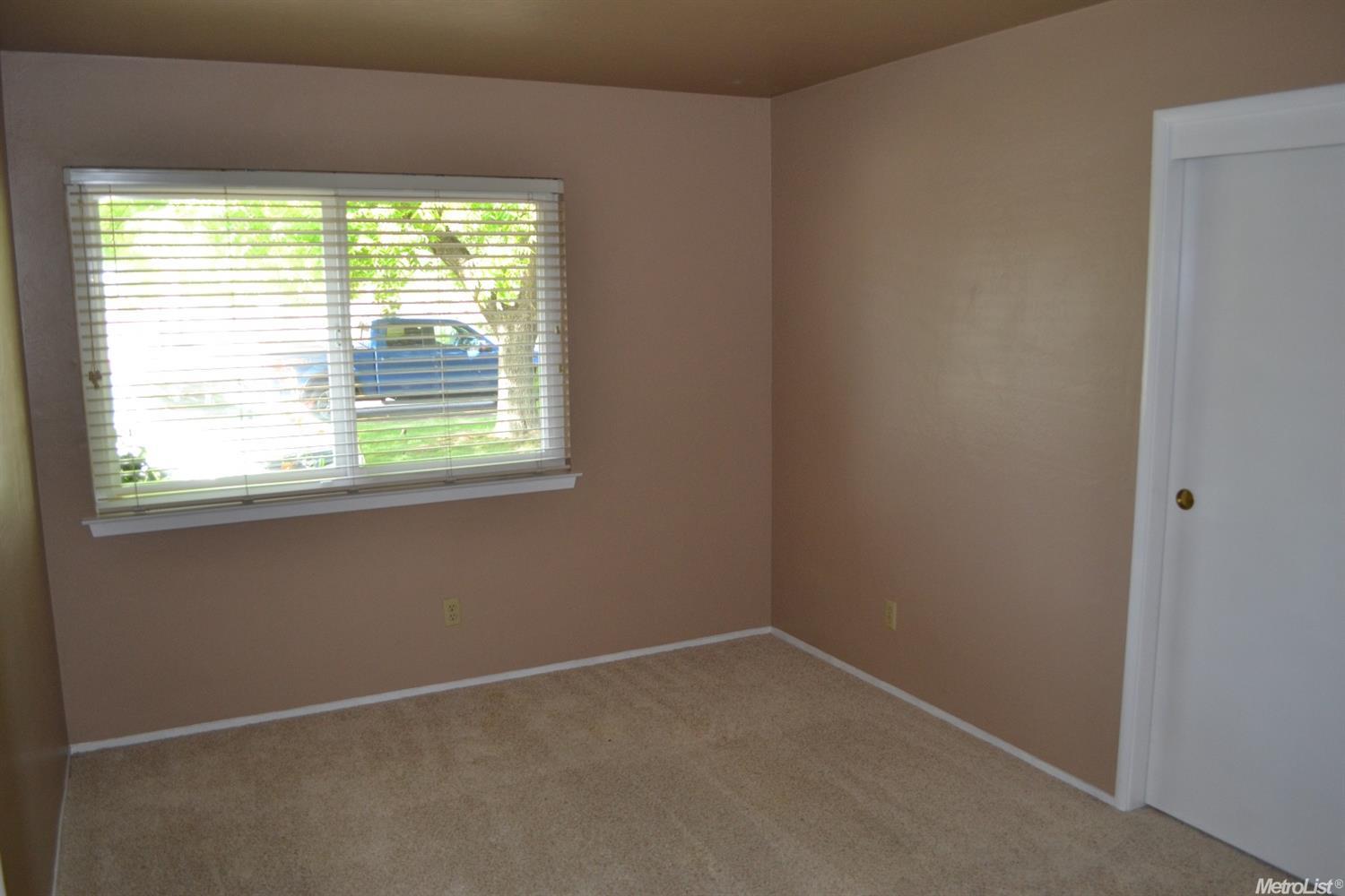 4706 Lake Dr, Carmichael, CA 95608 photo 13
