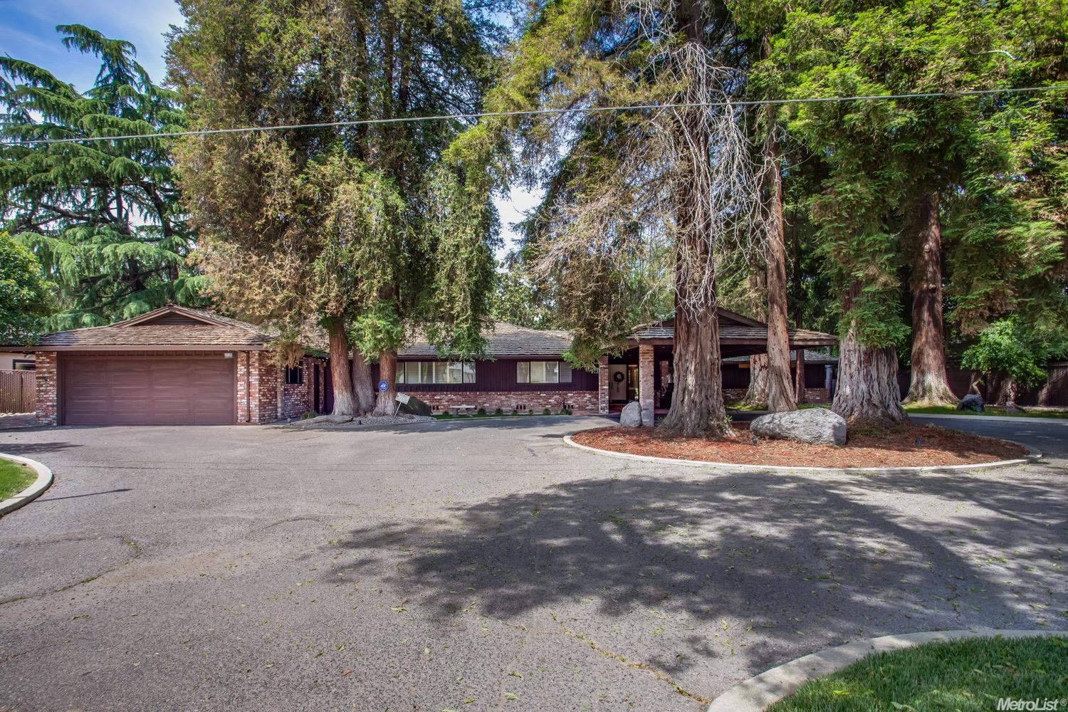 913 Edgebrook Dr, Modesto, CA 95354 photo 2