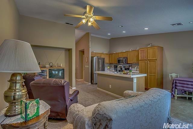 4242 Castleton Cir, Mather, CA 95655 photo 11