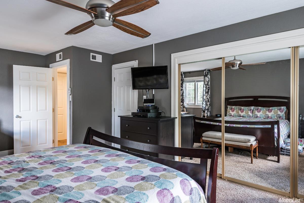 3925 Garfield Ave, Carmichael, CA 95608 photo 11