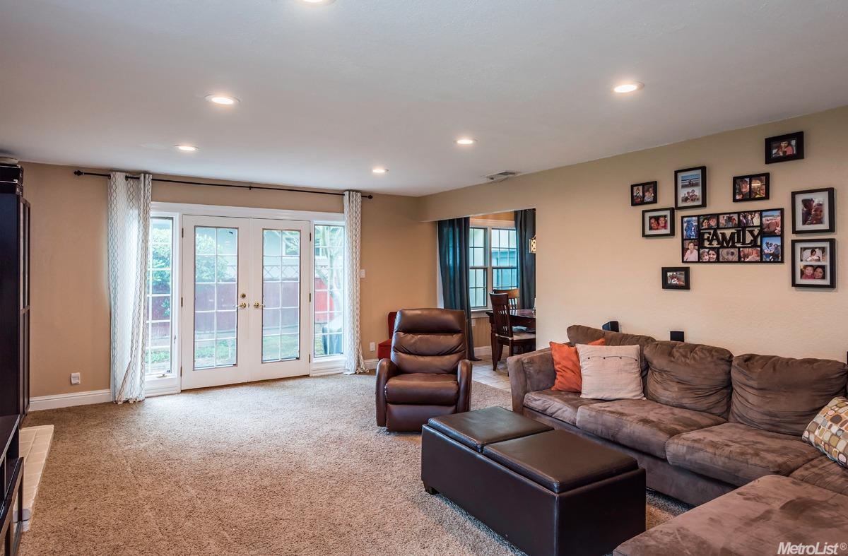 3925 Garfield Ave, Carmichael, CA 95608 photo 5