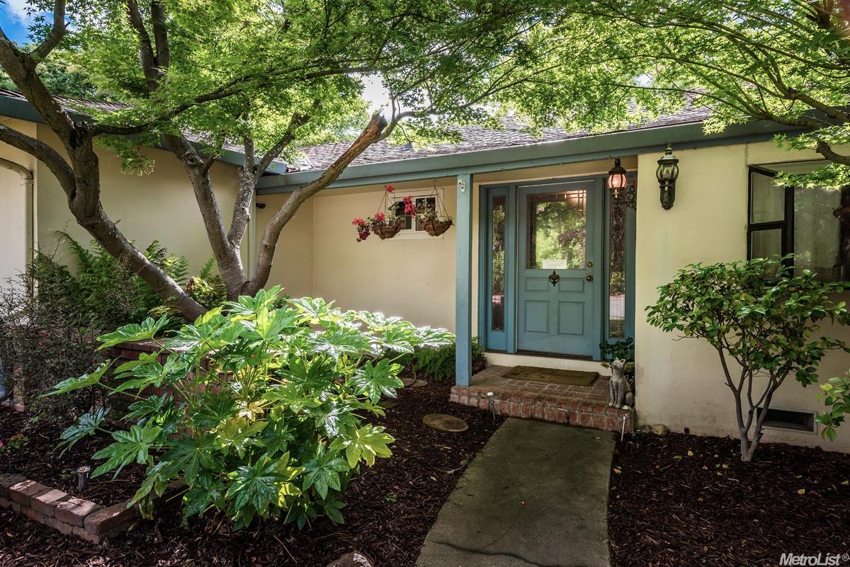 3925 Garfield Ave, Carmichael, CA 95608 photo 2