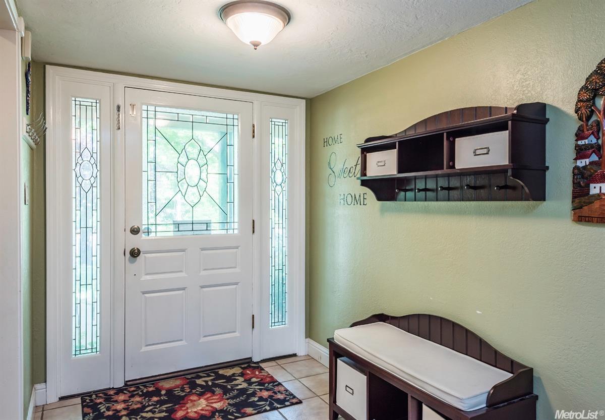3925 Garfield Ave, Carmichael, CA 95608 photo 3