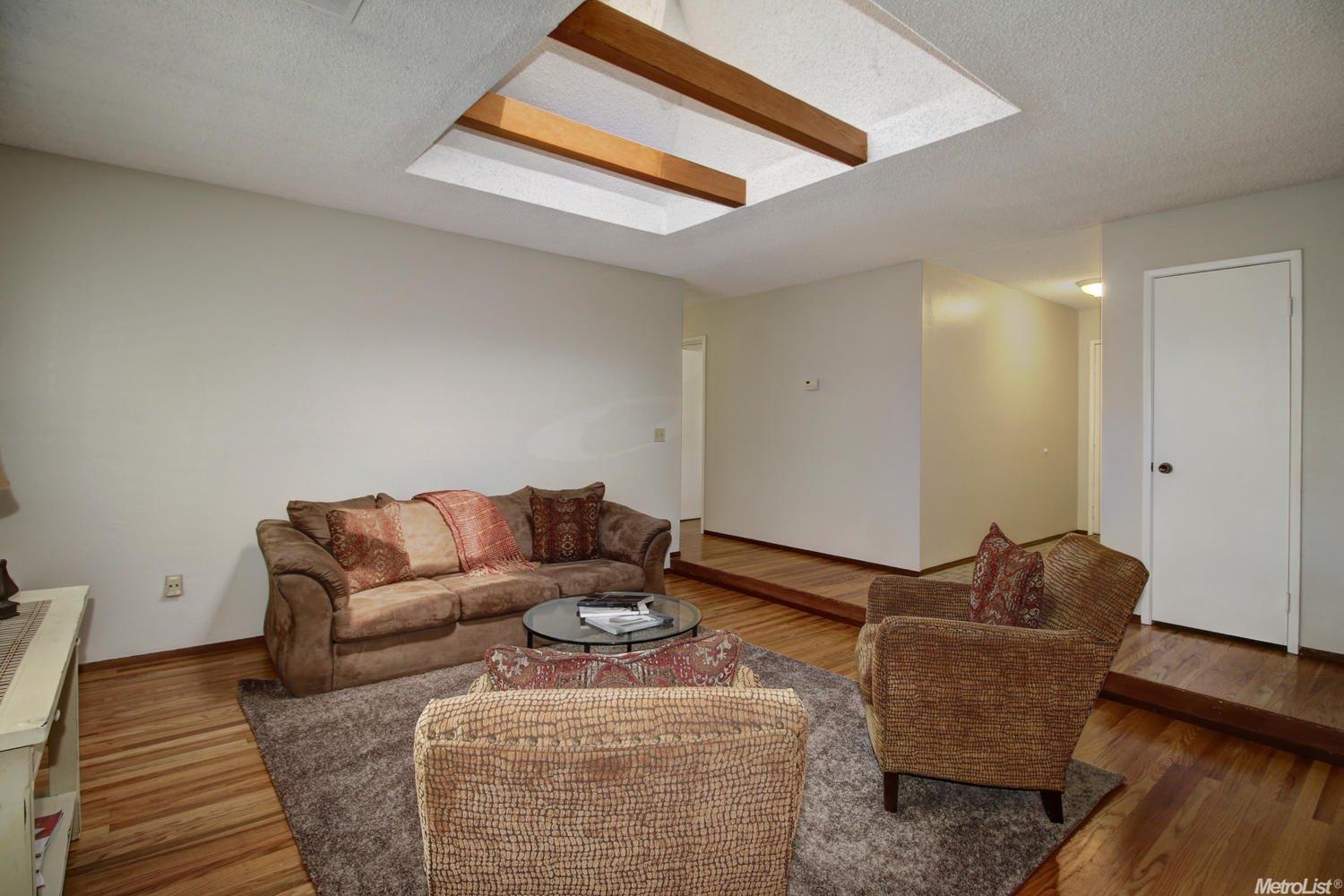 1331 Camphor Ln, Davis, CA 95618 photo 4