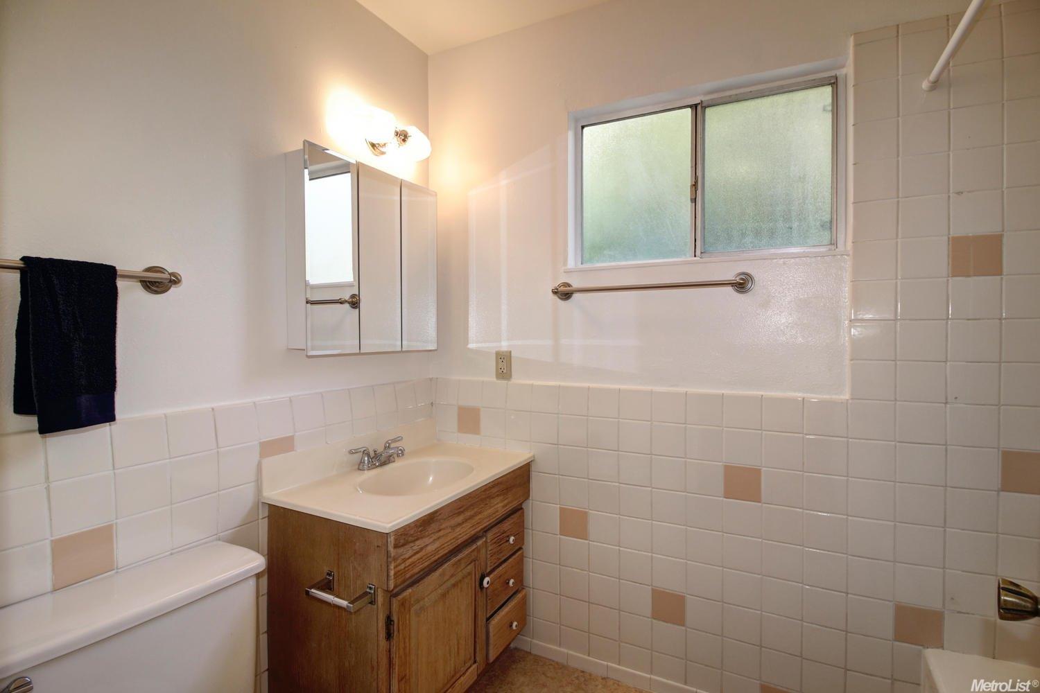 1331 Camphor Ln, Davis, CA 95618 photo 17